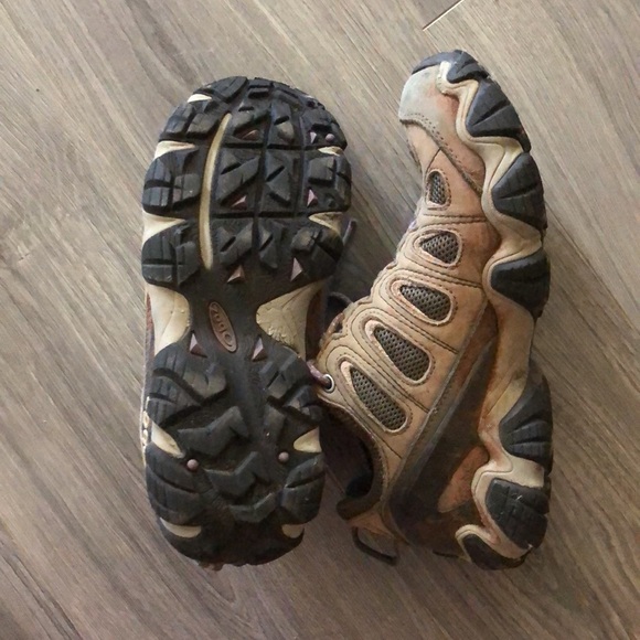 Oboz Low Sawtooth Hiking Shoes - Picture 2 of 2